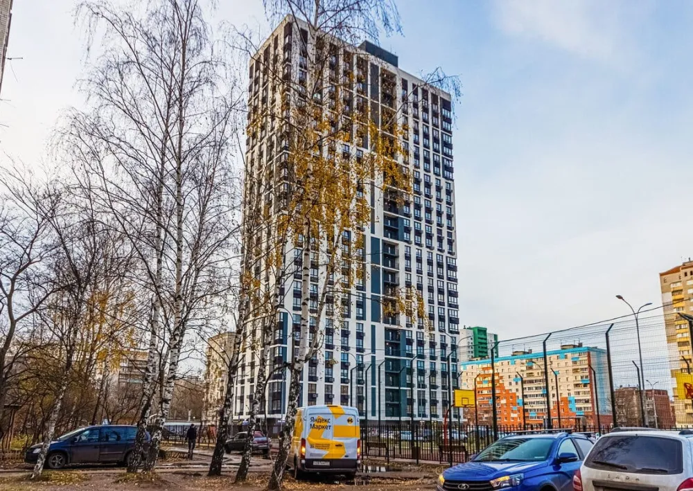 Полусухая стяжка пола в многоквартирном доме в ЖК Огни Автозавода