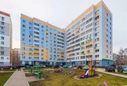 Полусухая стяжка пола в многоквартирном доме в ЖК Авиа