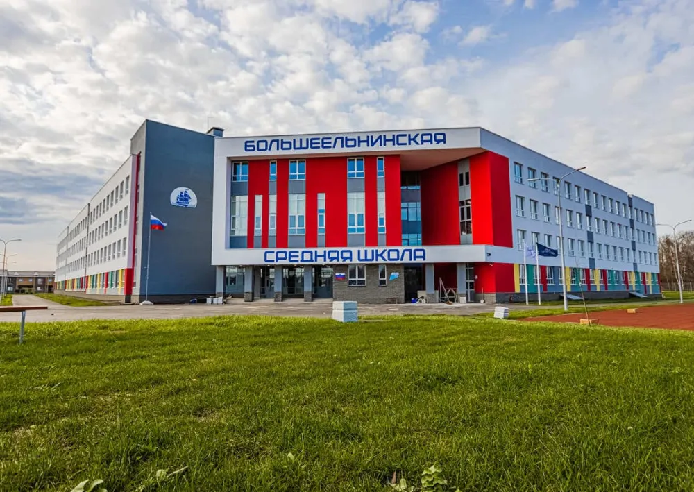 Полусухая стяжка пола в Большеельнинской школе
