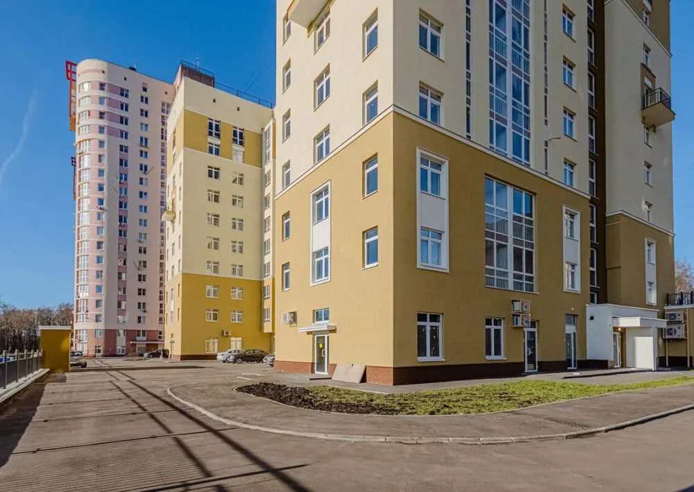 Полусухая стяжка пола в многоквартирном доме в ЖК Город Будущего