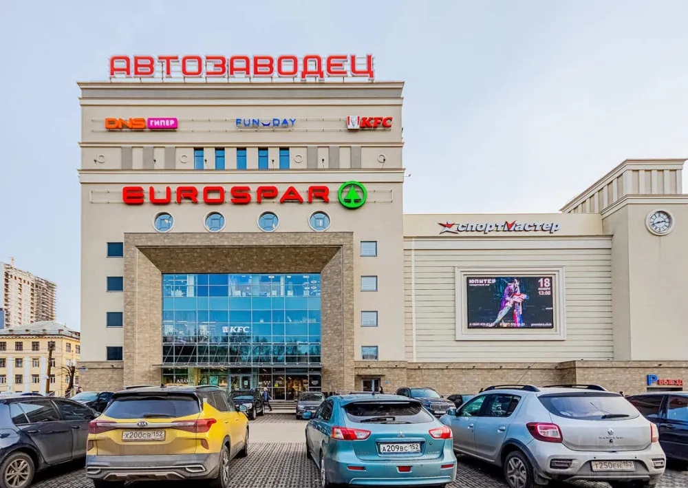 Полусухая стяжка пола в ТЦ Автозаводец