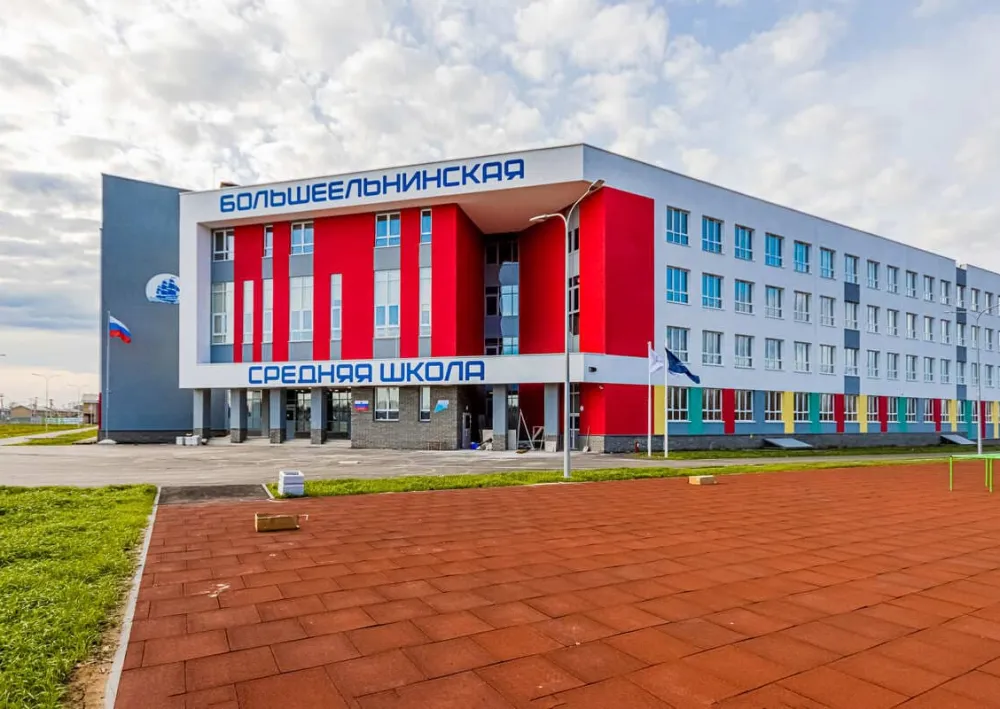 Полусухая стяжка пола в Большеельнинской школе