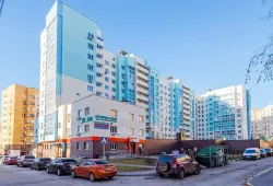 Полусухая стяжка пола в многоквартирном доме на ул. Родионова