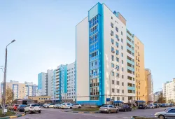 Полусухая стяжка пола в многоквартирном доме на ул. Родионова