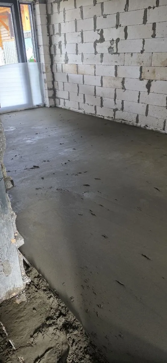 Полусухая стяжка 85 мм, дом 125 м² в Безводном: готовая стяжка